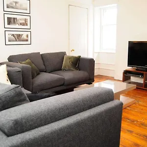 Beautiful Bohemian 2br Flat In The Cowgate Edinburgh
