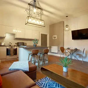 Apartment The Matcham At Claremont