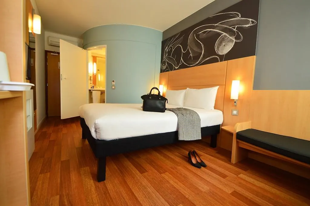 Ibis Edinburgh Centre South Bridge - Royal Mile Hotel 3*,  Storbritannien