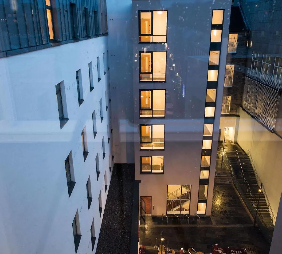 Ibis Edinburgh Centre South Bridge - Royal Mile Hotel 3*,